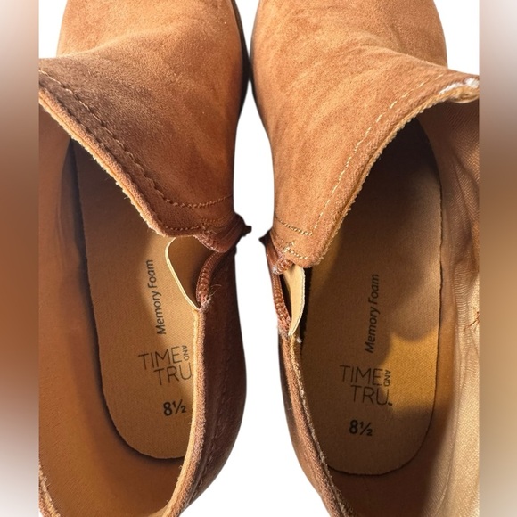 Time and Tru Suede Ankle Booties Tan 8.5 | Fall Western Block Heel Boot - Picture 7 of 9